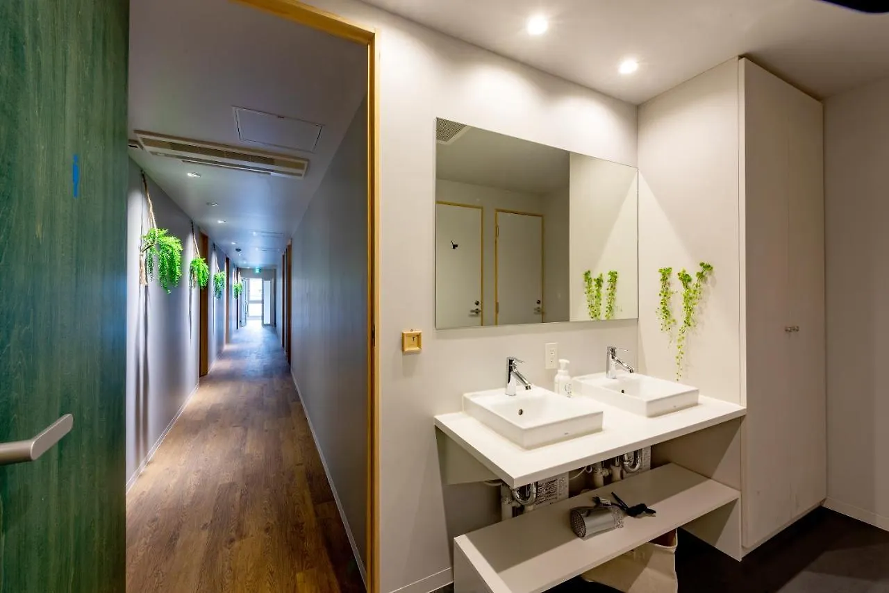 Plat Hostel Keikyu Minowa Forest Tokyo Hotel