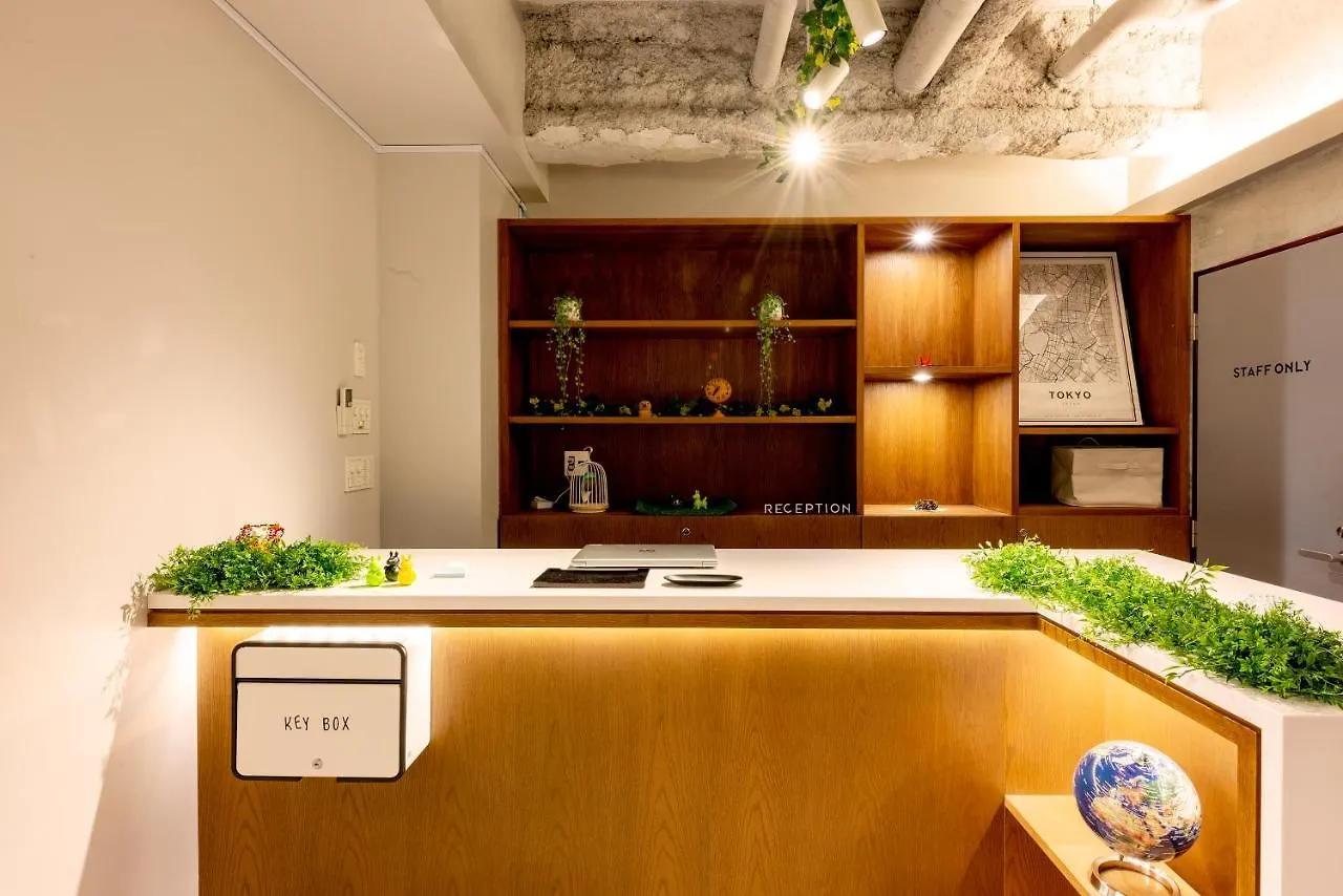 Plat Hostel Keikyu Minowa Forest Tokyo 2*,