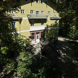 https://villa-quintana.com-bavaria.com