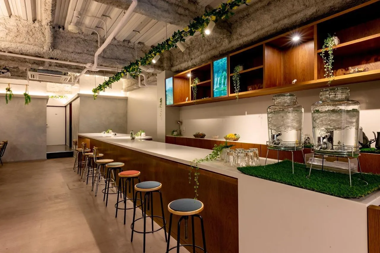 Plat Hostel Keikyu Minowa Forest Tokyo