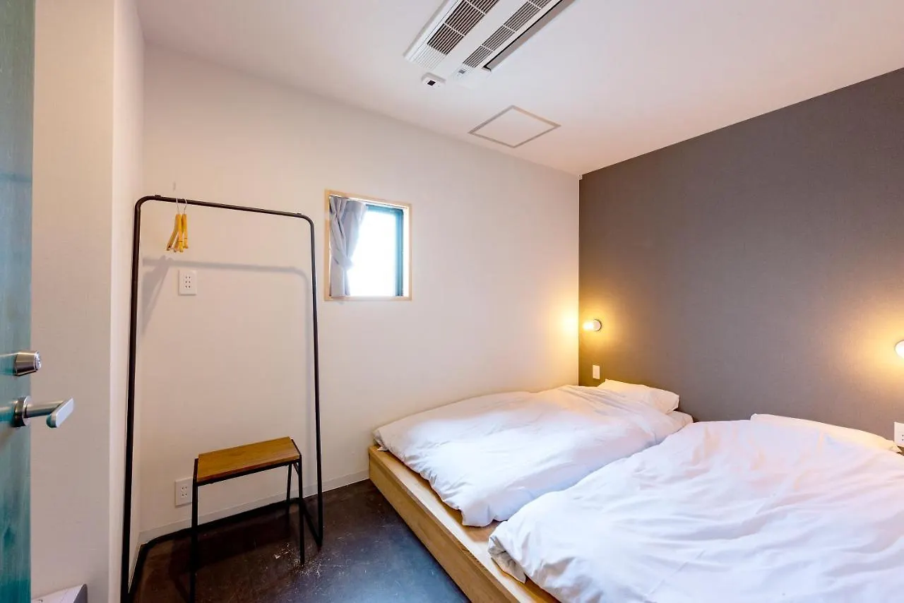 Plat Hostel Keikyu Minowa Forest Tokyo 2*,